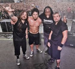 www.facebook.com/sepultura
